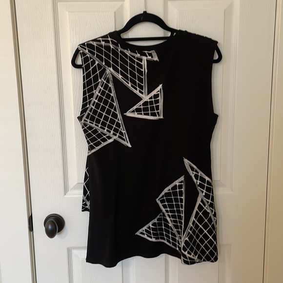 Rock n Karma Top - Picture 3 of 12